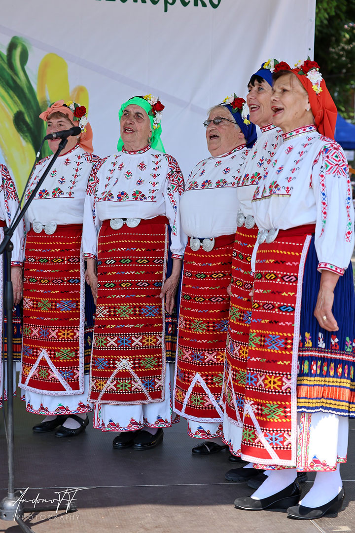 Хор 'София' с Втора награда
от конкурса 'Шопска песен'
в Локорско
