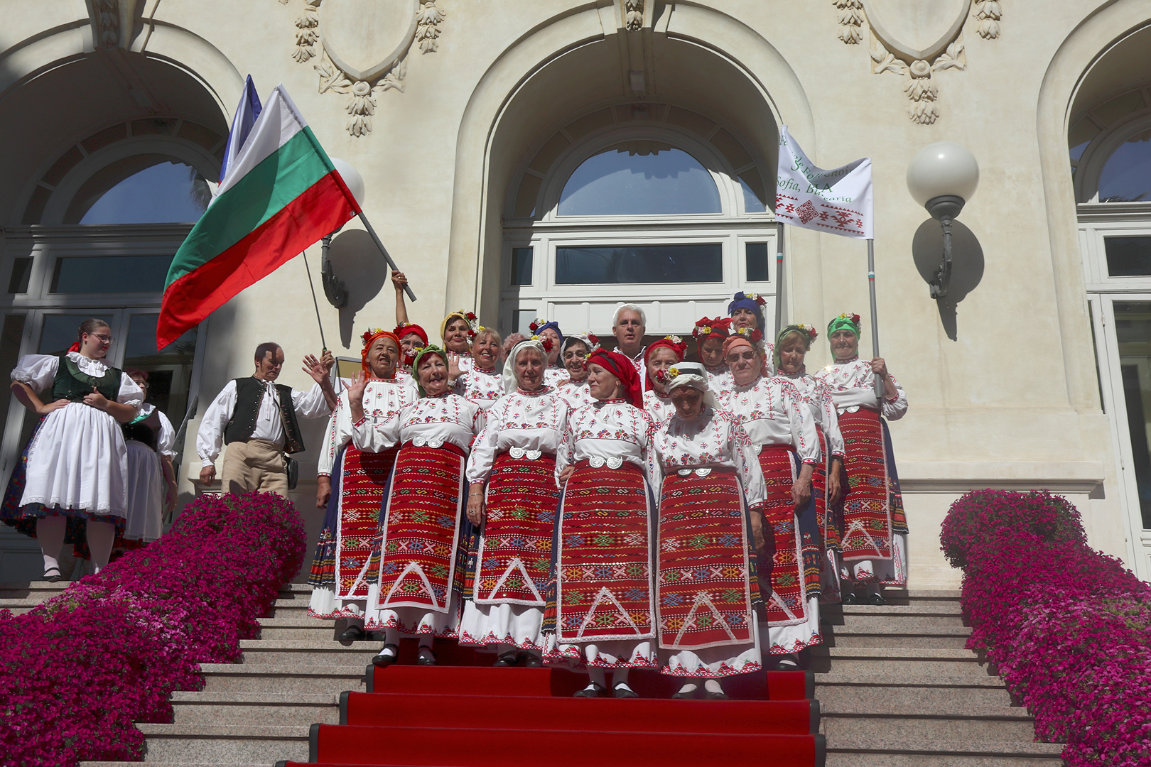 Хор 'София' пя на
Лазурния бряг