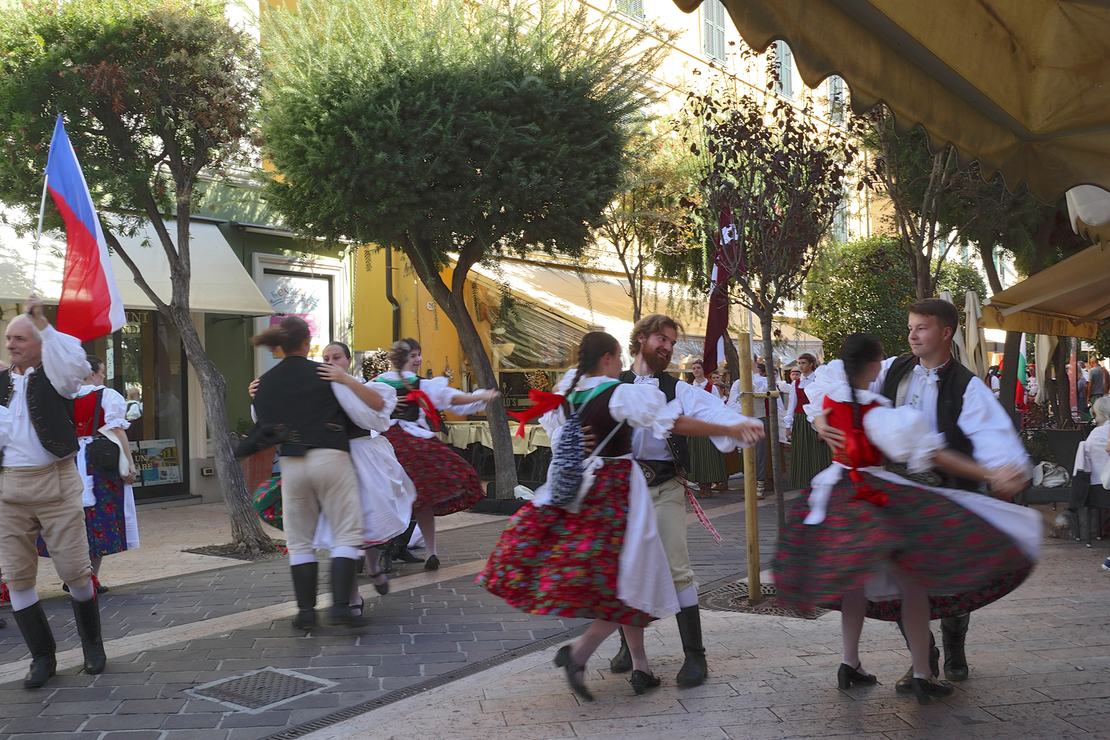 Хор 'София' пя на
Лазурния бряг