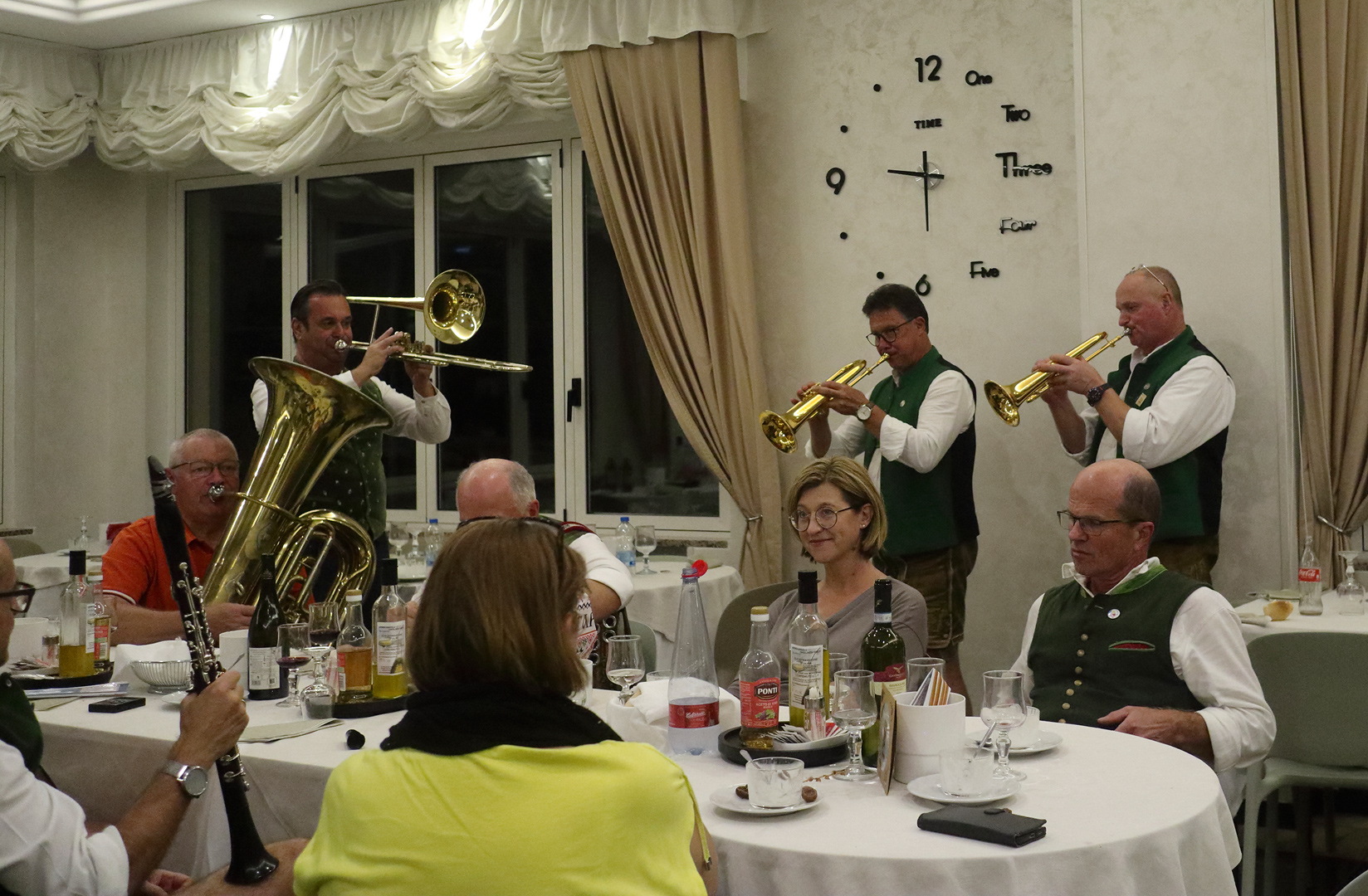 Хор 'София' пя на
Лазурния бряг